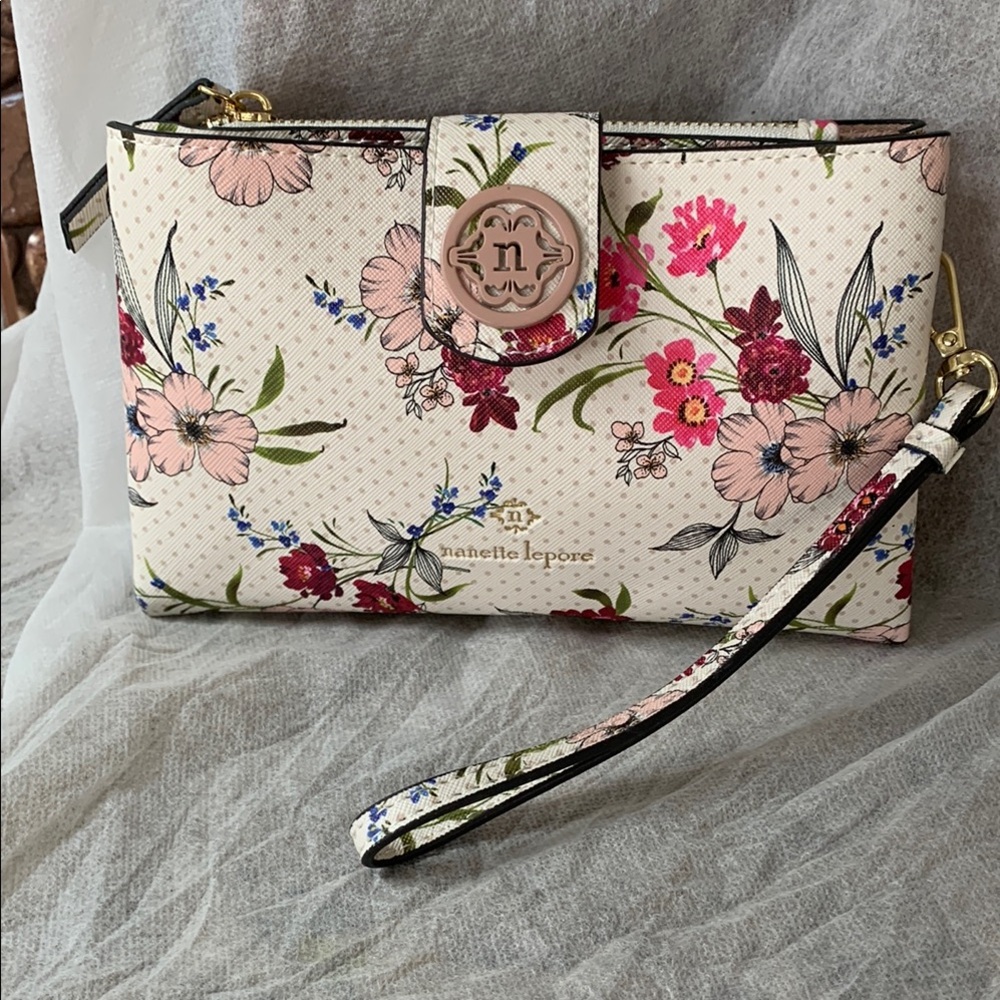 Nanette Lepore  Mirabel Floral  Printed Clutch/Crossbody  Wristlet With No Strap